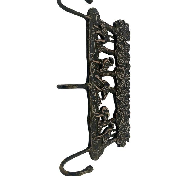 FLAMINIGOS Wall Hanging Coat Hat Key Rack w 3 Hooks Vintage Heavy Cast Metal - Picture 9 of 10
